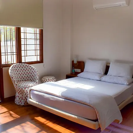 Bhola Bhawan Bed And Breakfast-3